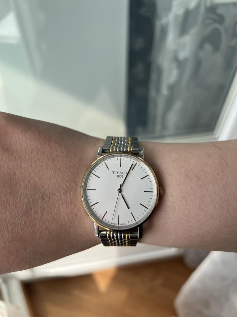 ����������� ���� Tissot Evetytime Small