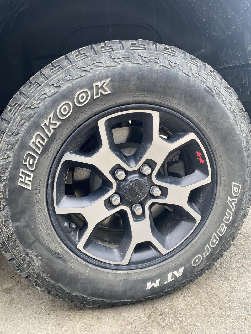���� 245/75R17